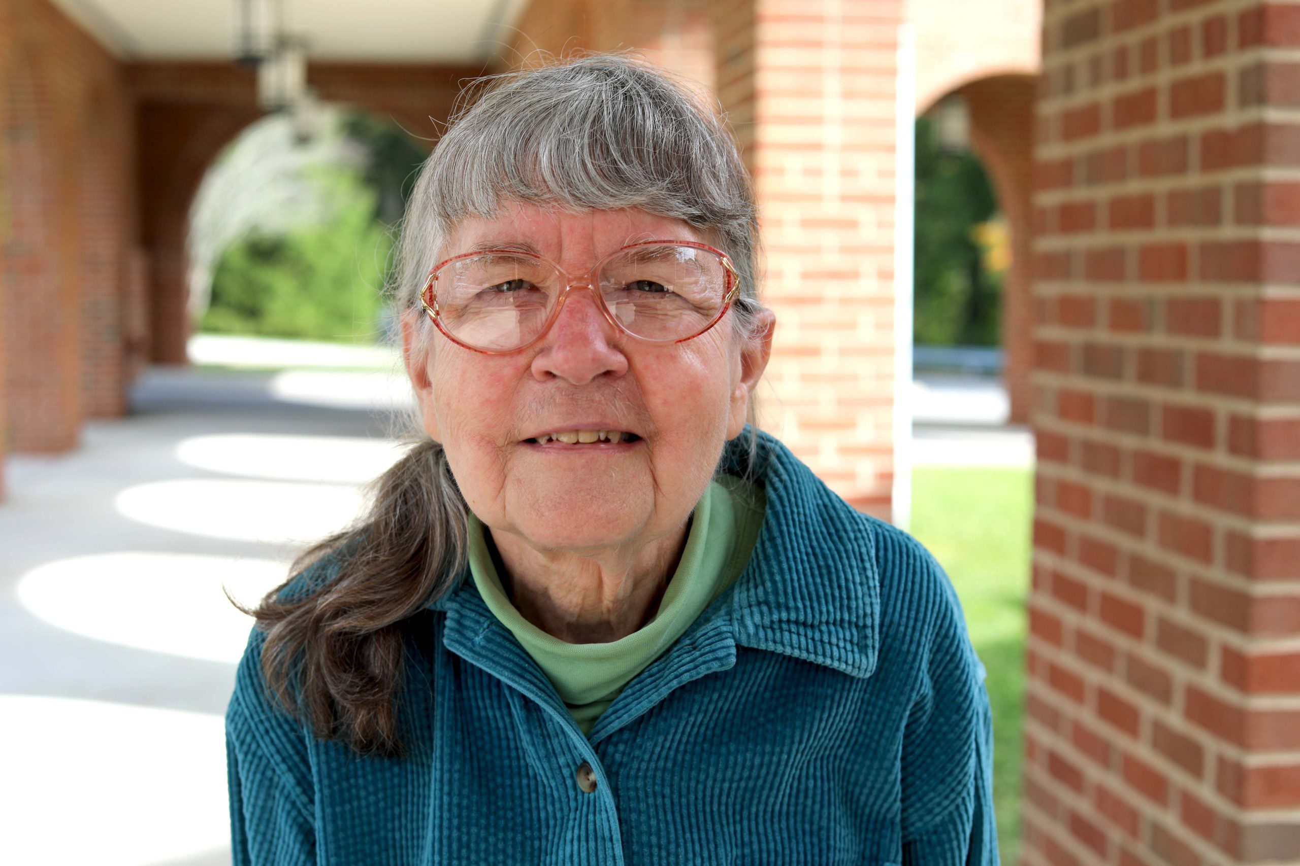Roth, Elizabeth